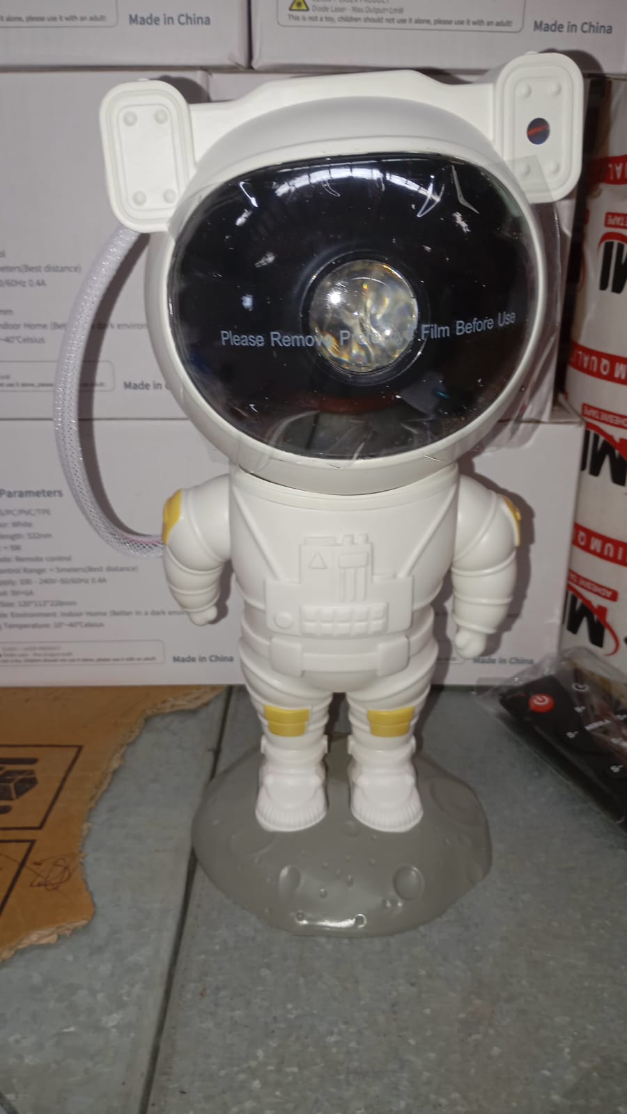 Robot Sky Space Stars Light Astronaut Galaxy Projector, Night lamp, Bedroom, Kids, Projector, Remote Control, Star Projector Will Take Children's to Explore The Vast Starry Sky for Adults, raksha bandhan, Diwali Gift